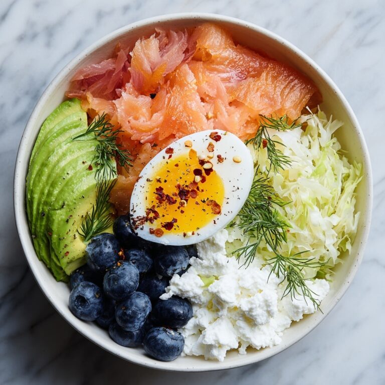 Smoked Salmon & Avocado Breakfast Bowl: Protein-Packed and Gut-Healthy Recipe