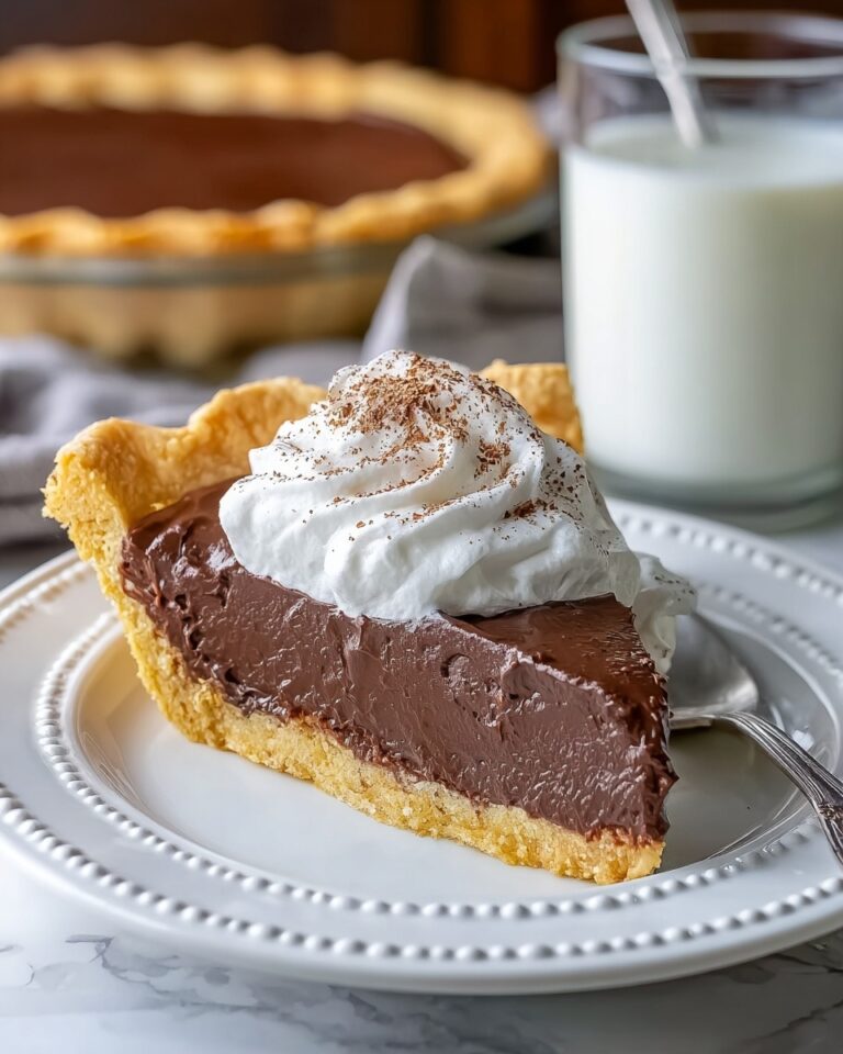 Old-Fashioned Chocolate Pie: A Rich and Creamy Classic Dessert Recipe