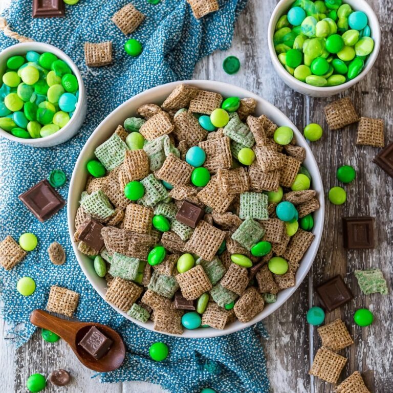 Mint Chocolate Muddy Buddy Recipe